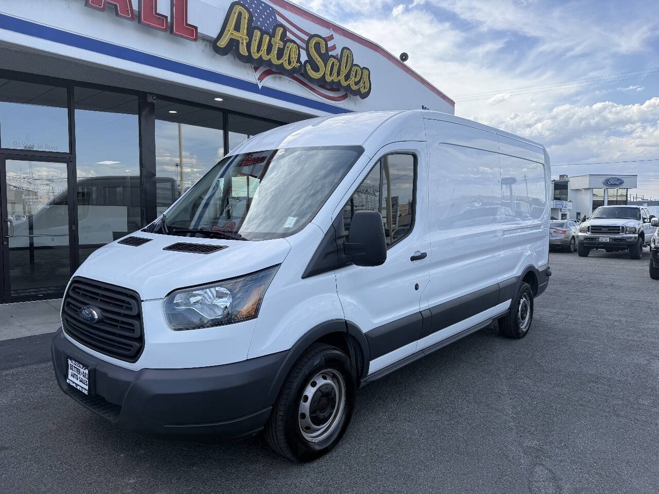 Used 2017 Ford Transit 250 148 Medium Roof RWD image 1