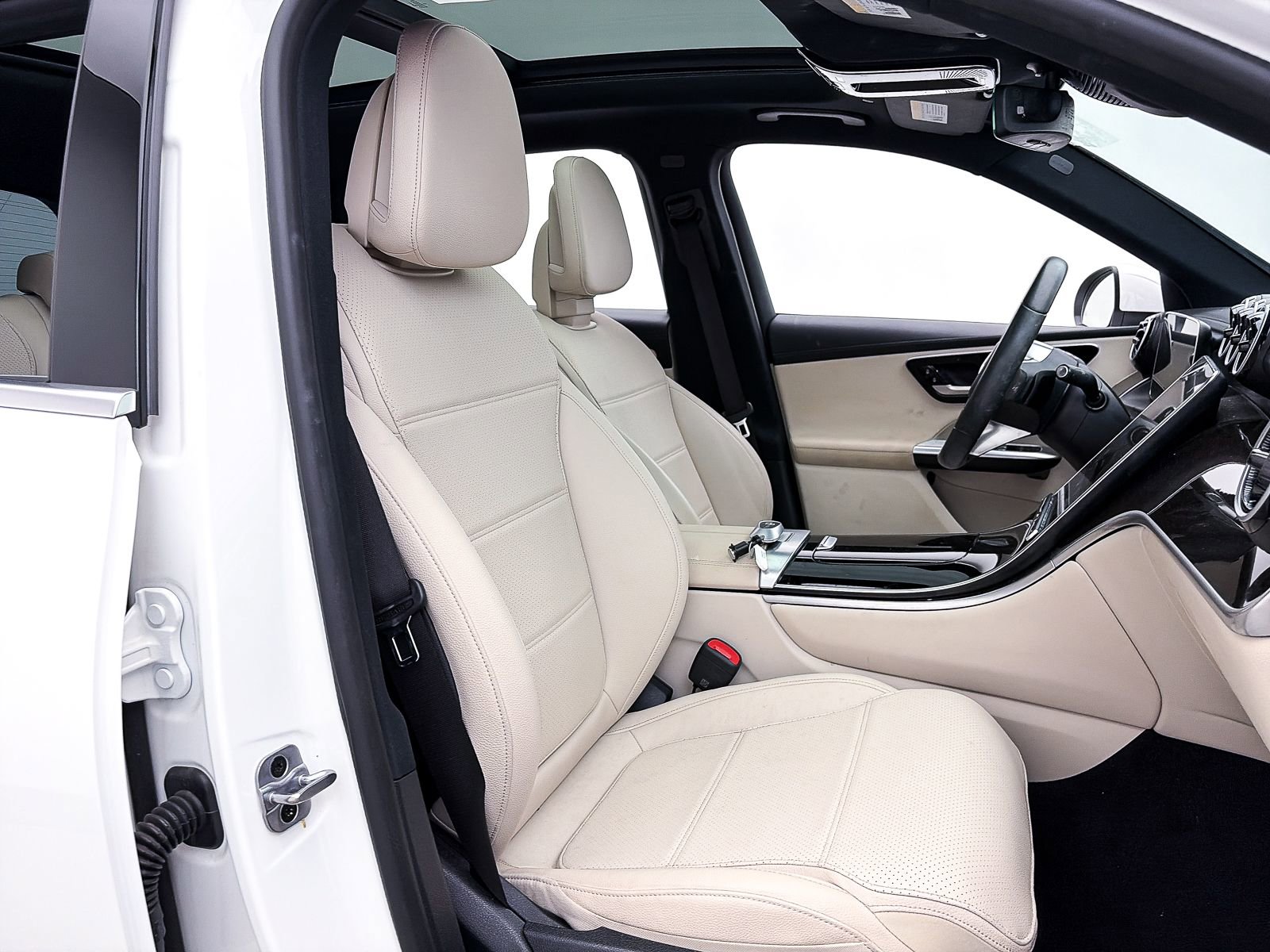 Used 2023 Mercedes-Benz GLC 300 image 34