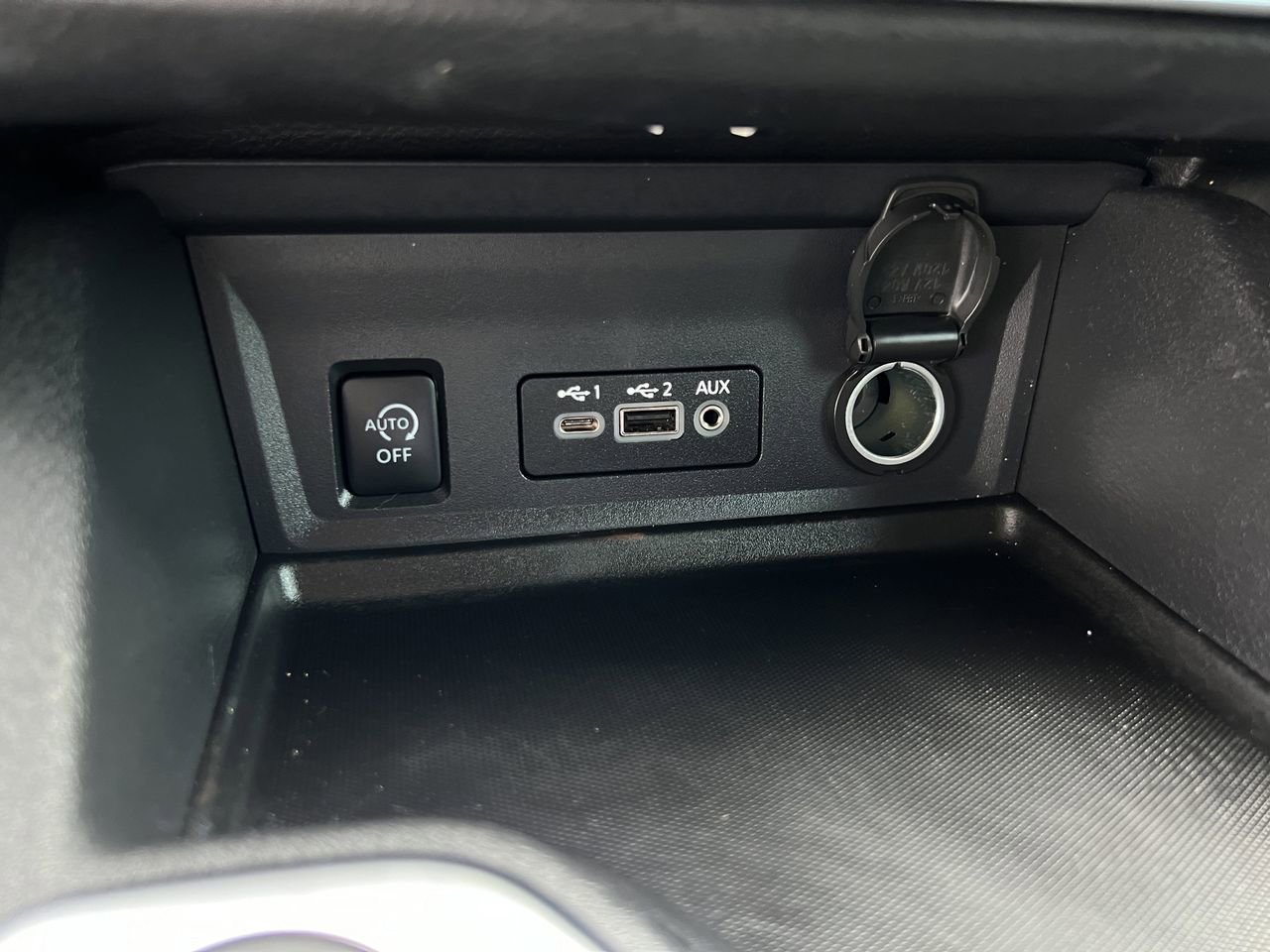 Certified 2024 Nissan Sentra SR w/ SR Premium Package FWD image 17