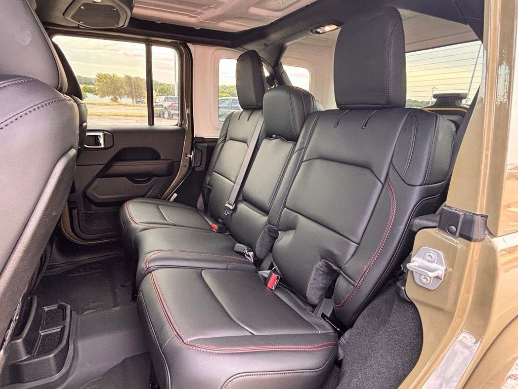 New 2026 Jeep Wrangler Unlimited Rubicon AWD/4WD image 24