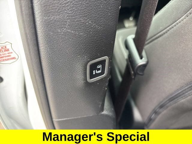 Used 2023 Chrysler Pacifica Touring FWD image 29