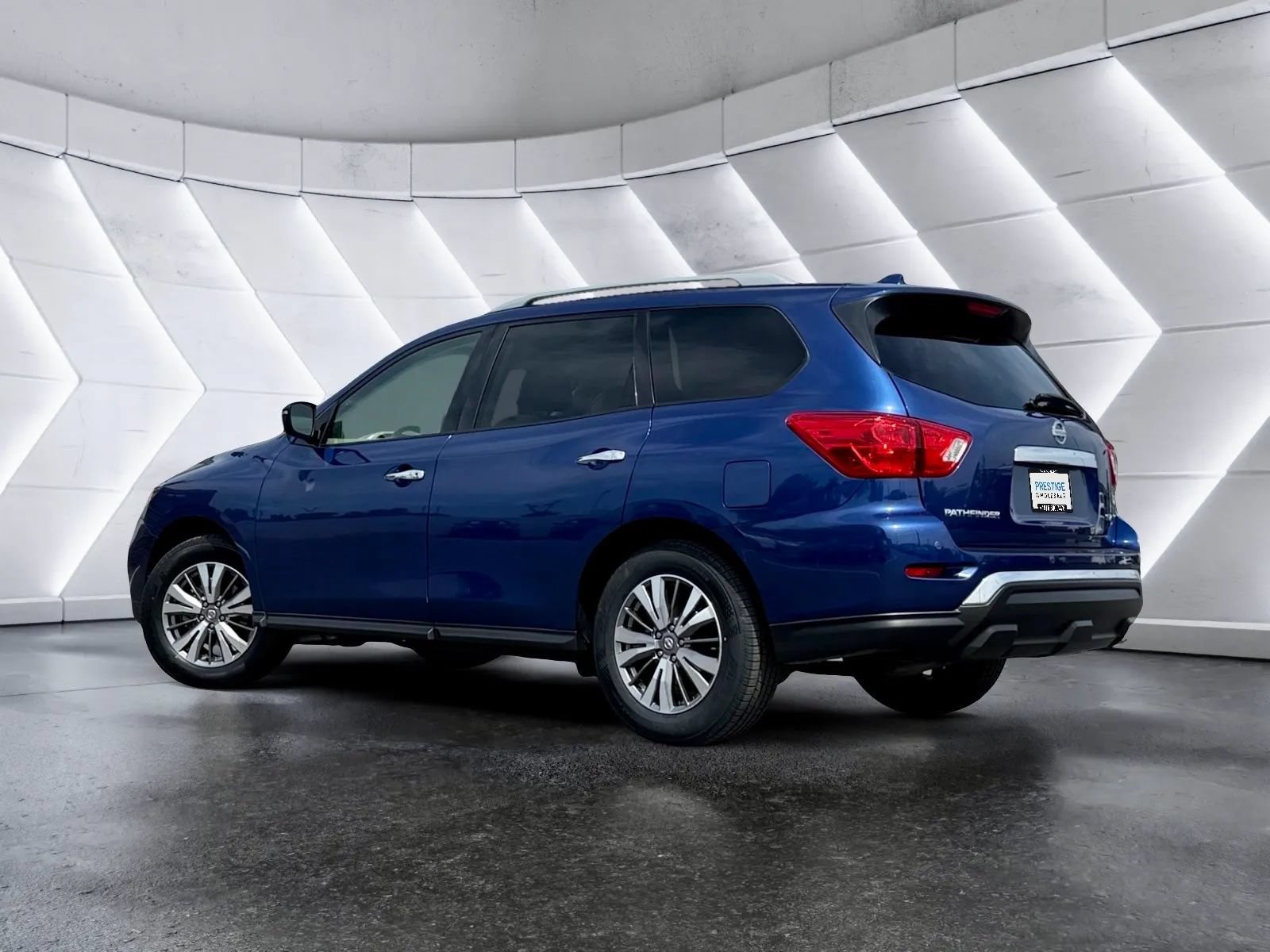 Used 2019 Nissan Pathfinder SV FWD image 6