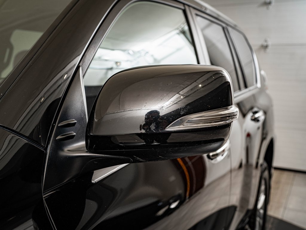 Used 2023 Lexus GX 460 Premium w/ Premium Package image 16