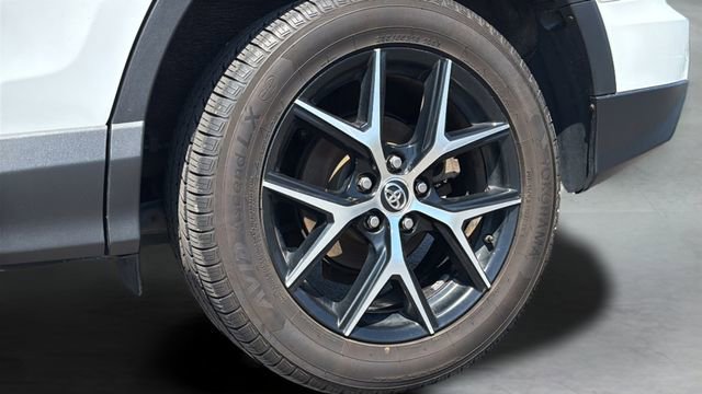 Used 2017 Toyota RAV4 SE AWD/4WD image 29