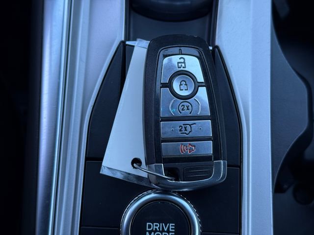 Used 2022 Ford Explorer XLT w/ Equipment Group 202A image 13