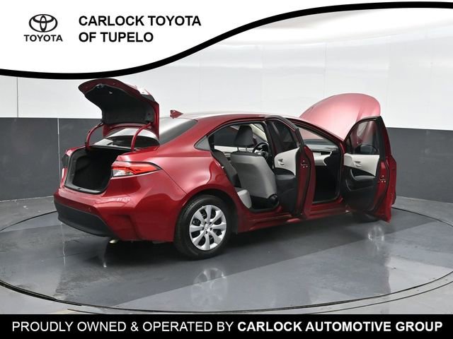 Used 2025 Toyota Corolla LE FWD image 47