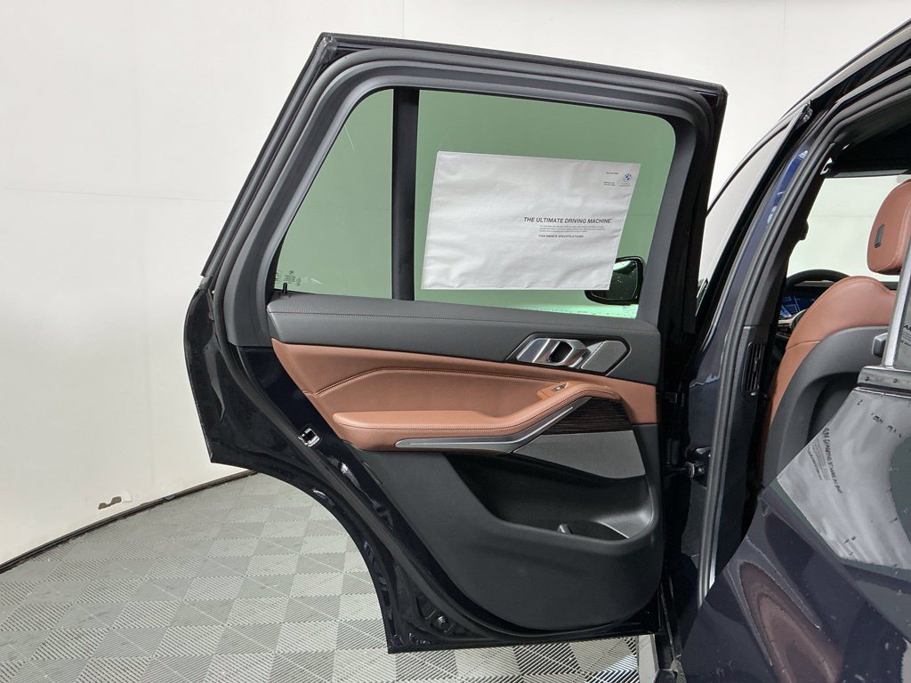 New 2026 BMW X5 xDrive40i w/ M Sport Package AWD/4WD image 24