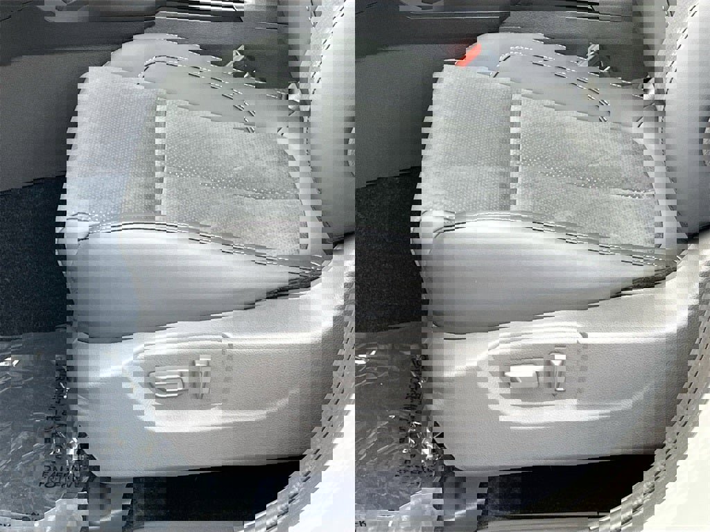 New 2026 Mitsubishi Eclipse Cross Black Edition image 17