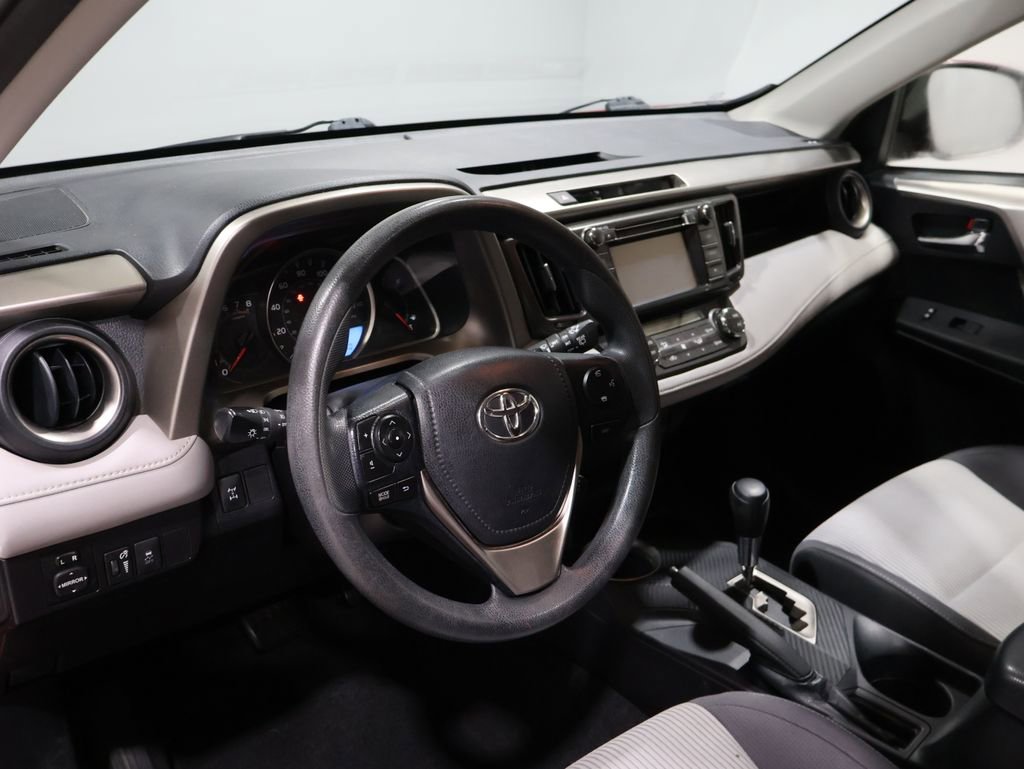 Used 2015 Toyota RAV4 XLE image 15