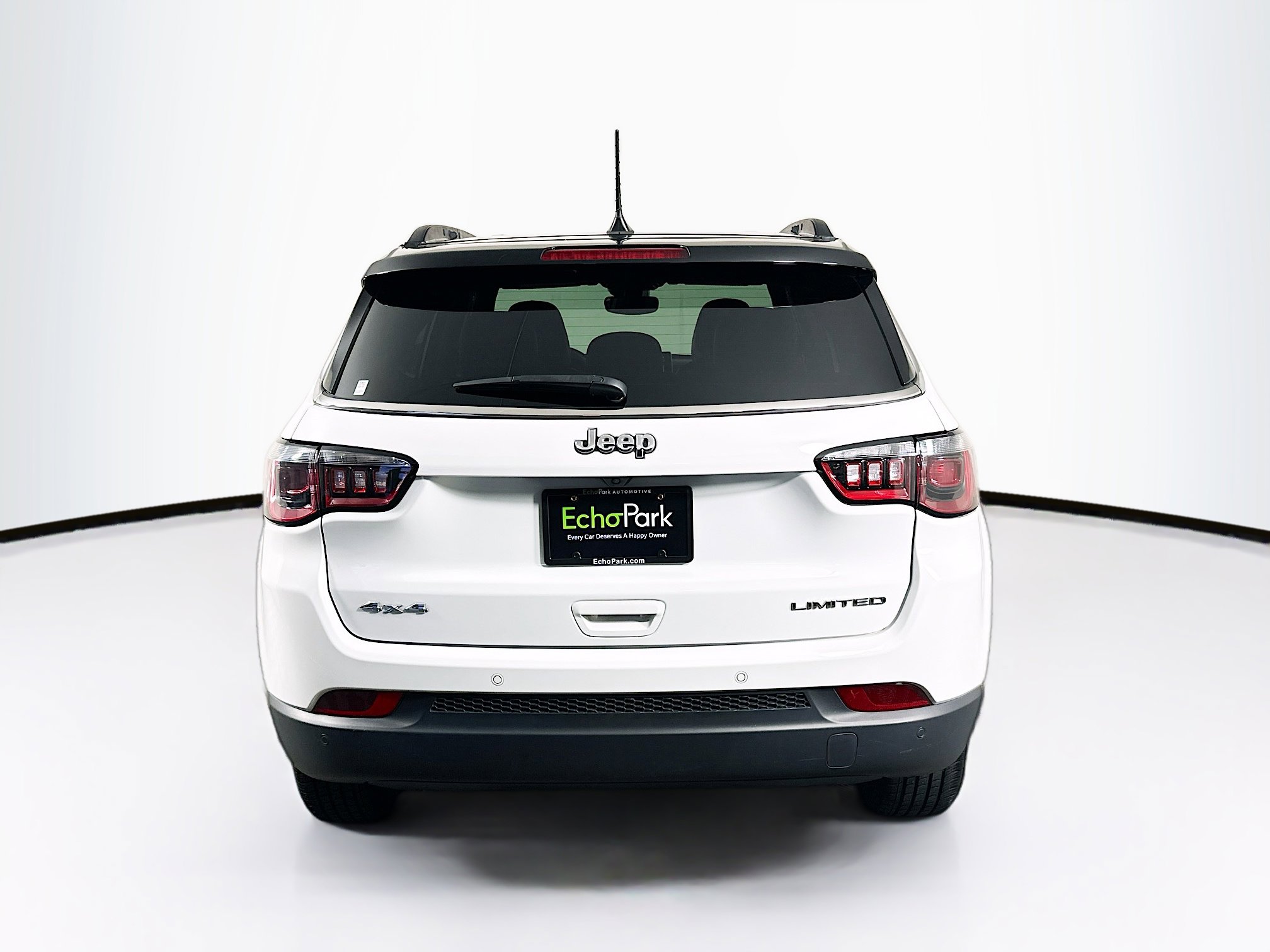 Used 2025 Jeep Compass Limited image 7