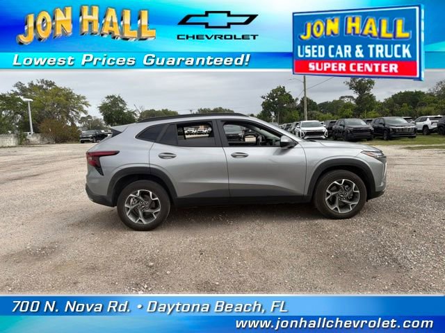 Used 2024 Chevrolet Trax LT w/ Driver Confidence Package image 13