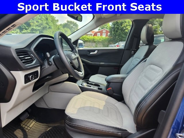 Used 2023 Ford Escape Platinum w/ Premium Technology Package image 12