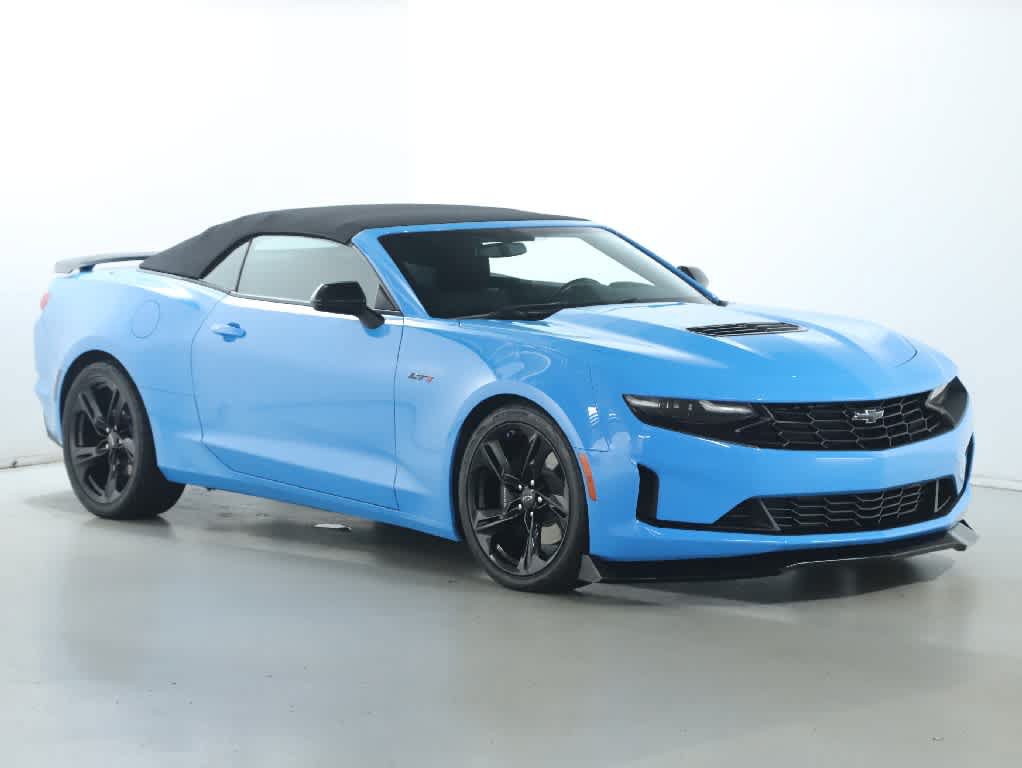 Used 2022 Chevrolet Camaro LT RWD image 9