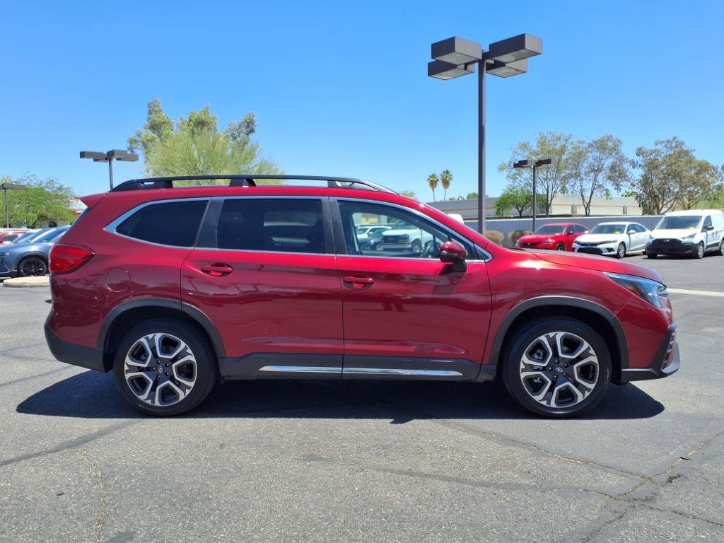 Used 2023 Subaru Ascent Limited image 3