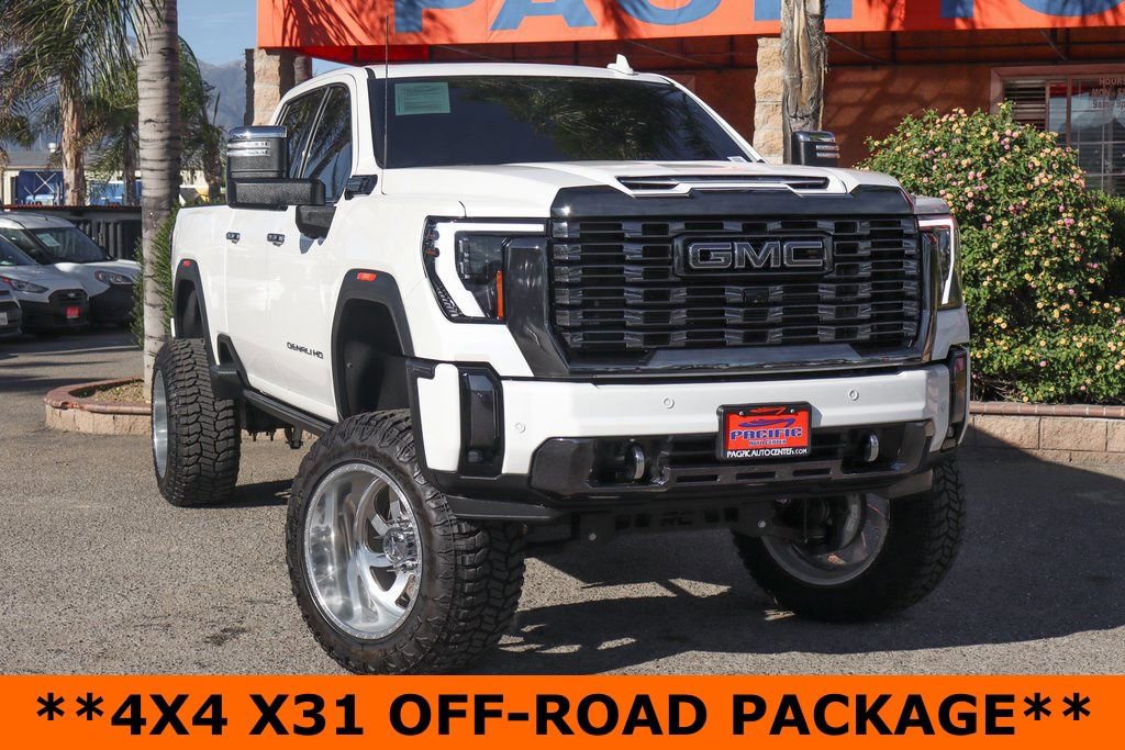 Used 2024 GMC Sierra 2500 Denali Ultimate image 2