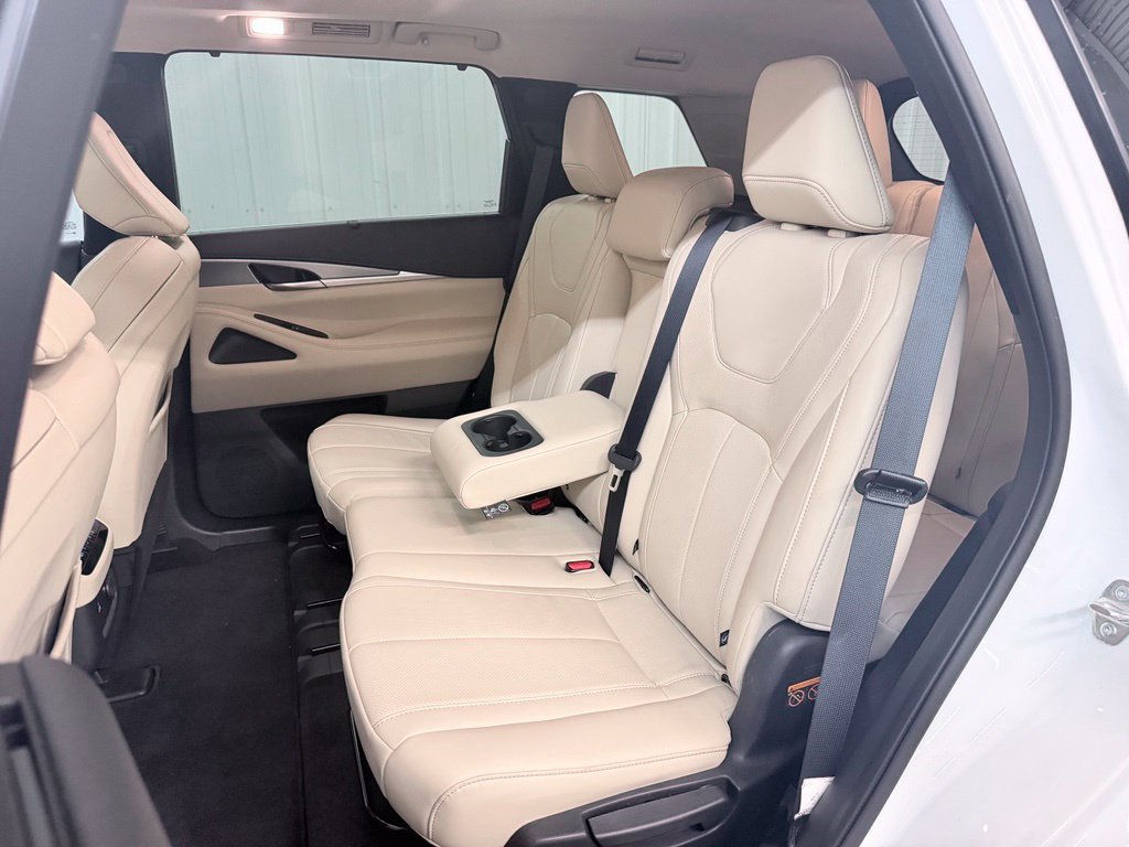 Certified 2024 INFINITI QX60 Luxe w/ Cargo Package FWD image 37