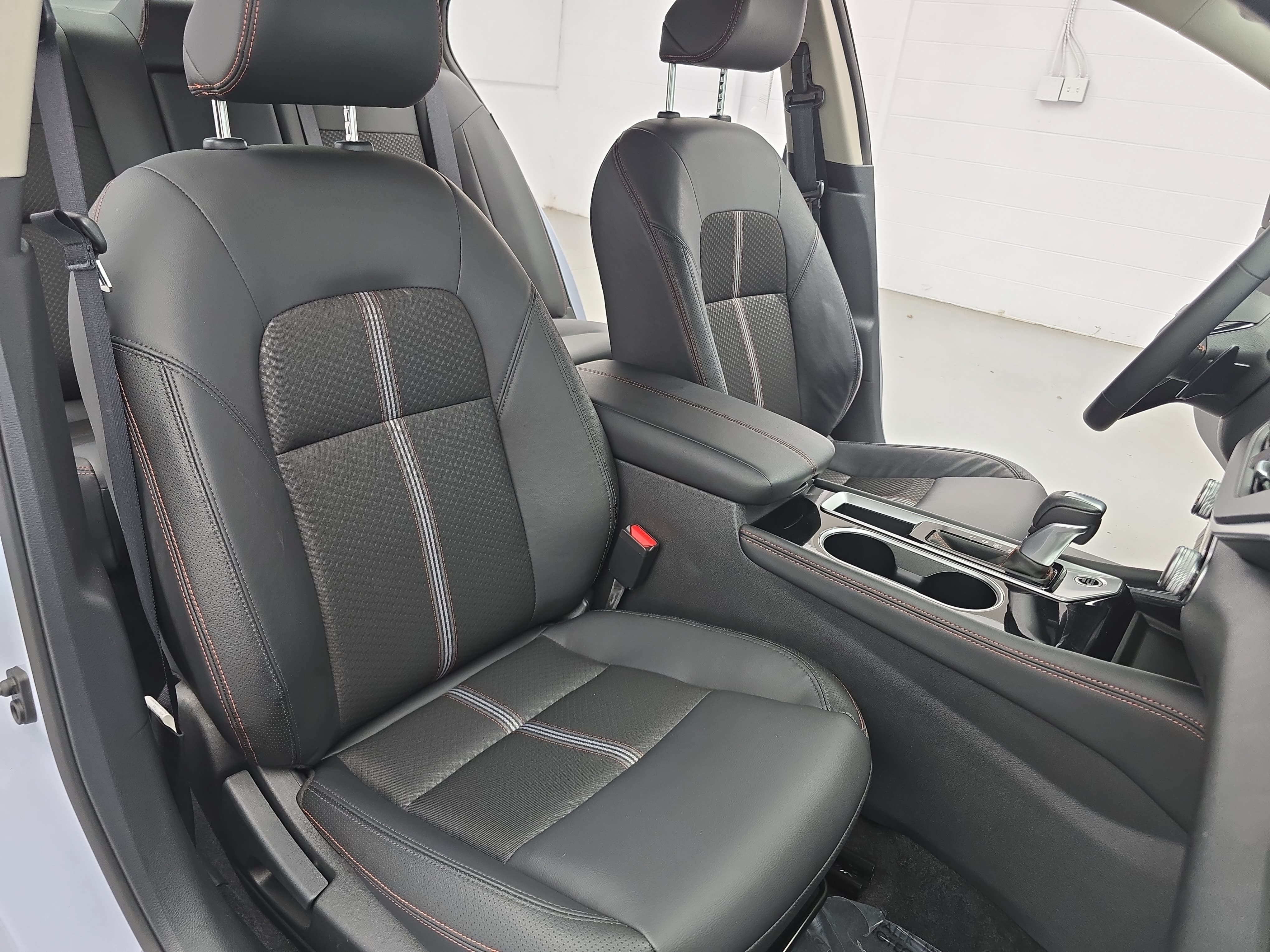 Certified 2025 Nissan Altima 2.5 SR FWD image 10