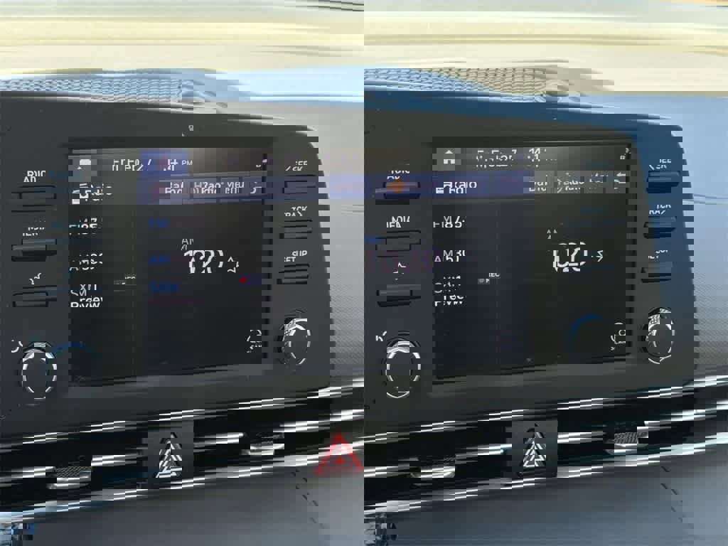 Used 2023 Hyundai Elantra SEL w/ Cargo Package image 19