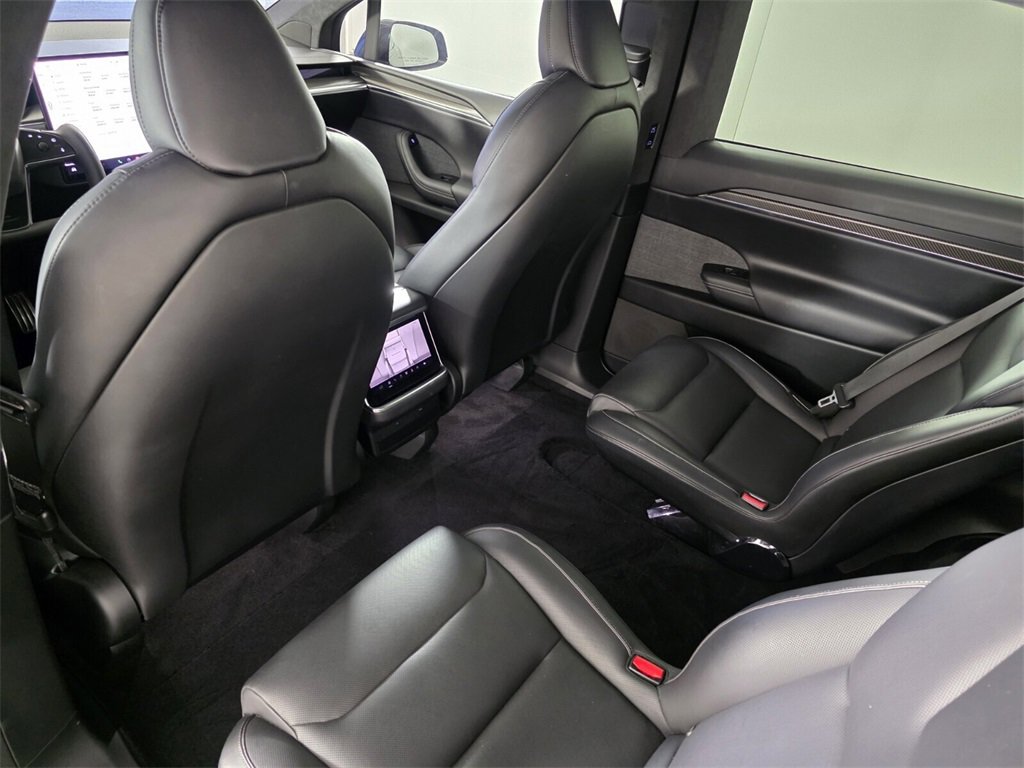 Used 2022 Tesla Model X Plaid image 15