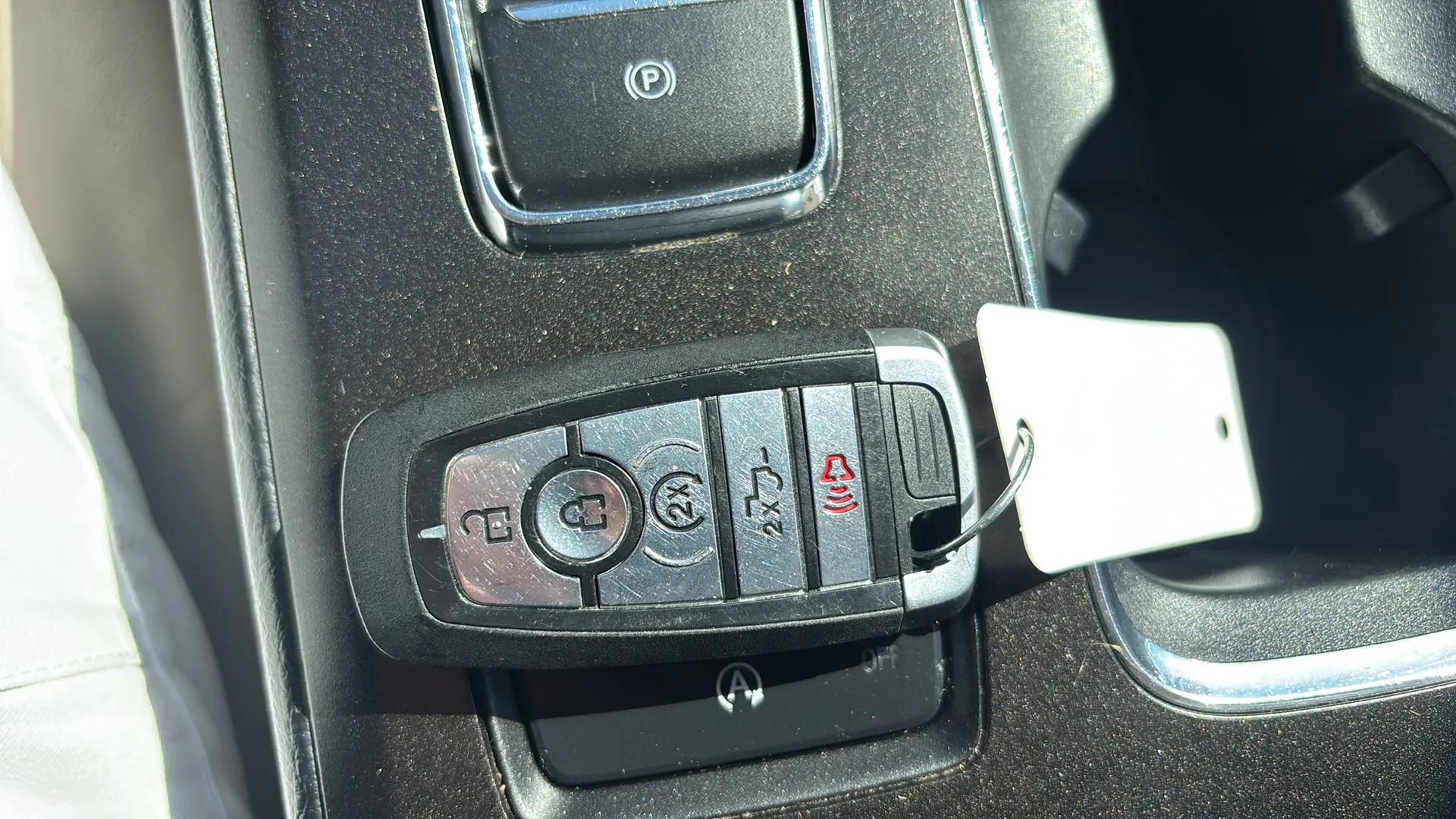 Used 2017 Ford Fusion SE w/ Fusion SE Technology Package image 17