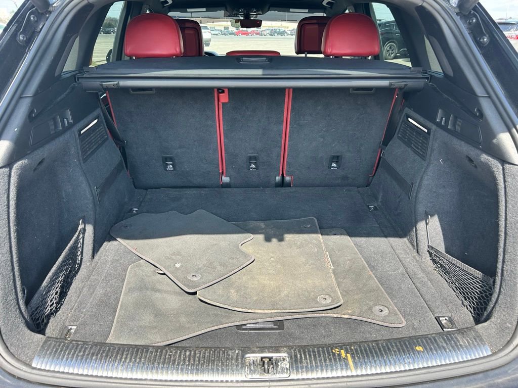 Used 2018 Audi SQ5 Prestige w/ Prestige Package image 29