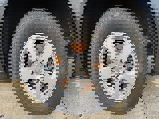 Used 2012 Dodge Grand Caravan SXT image 9