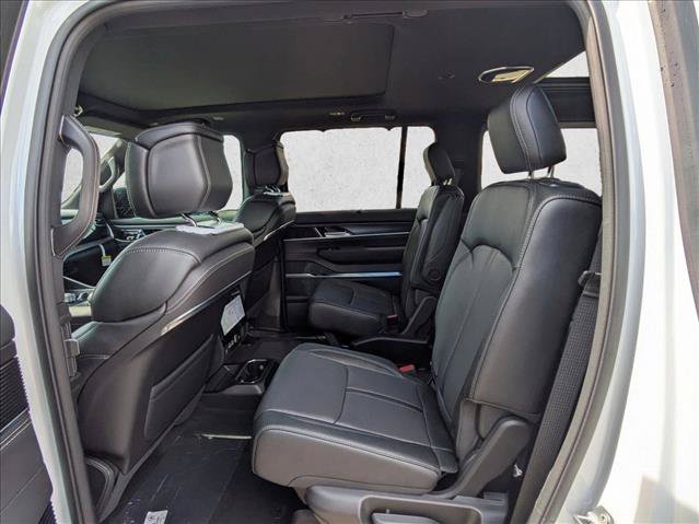 New 2026 Jeep Grand Wagoneer Summit w/ Premium Group III AWD/4WD image 14