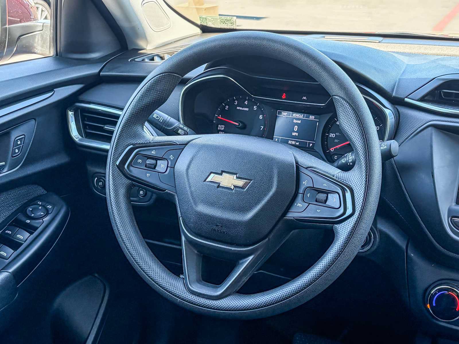 Used 2023 Chevrolet TrailBlazer LT FWD image 15