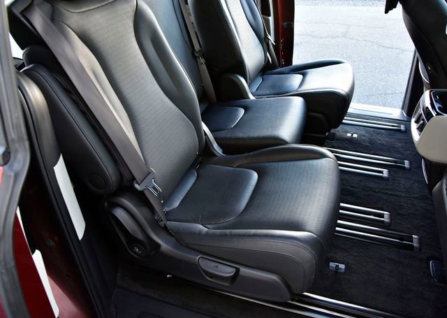 Certified 2024 Kia Carnival SX Prestige image 13