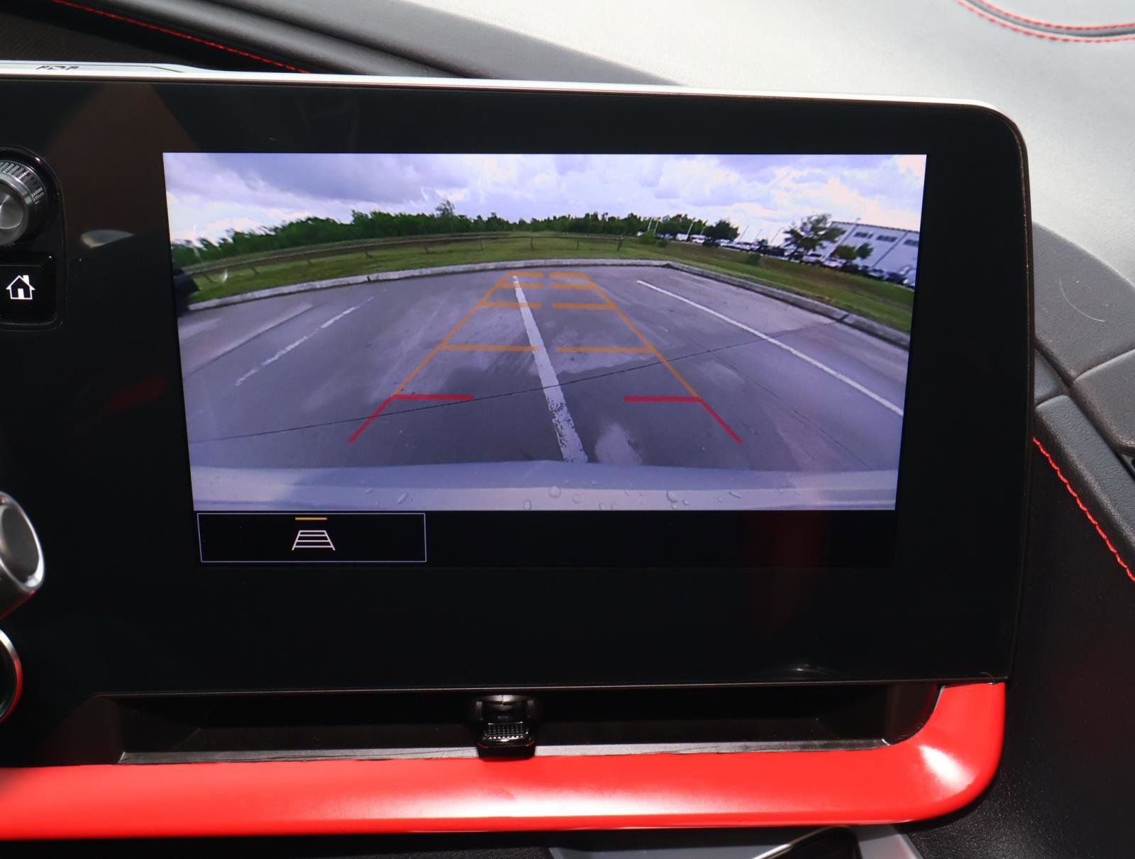 Used 2021 Chevrolet Corvette Stingray Coupe w/ 1LT RWD image 23