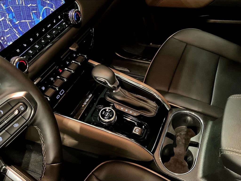 Used 2025 GMC Canyon Denali w/ LPO, Denali Black Edition image 20