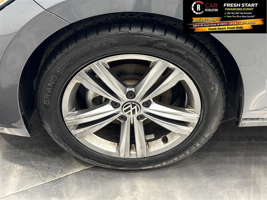 Used 2024 Volkswagen Jetta SE FWD image 49