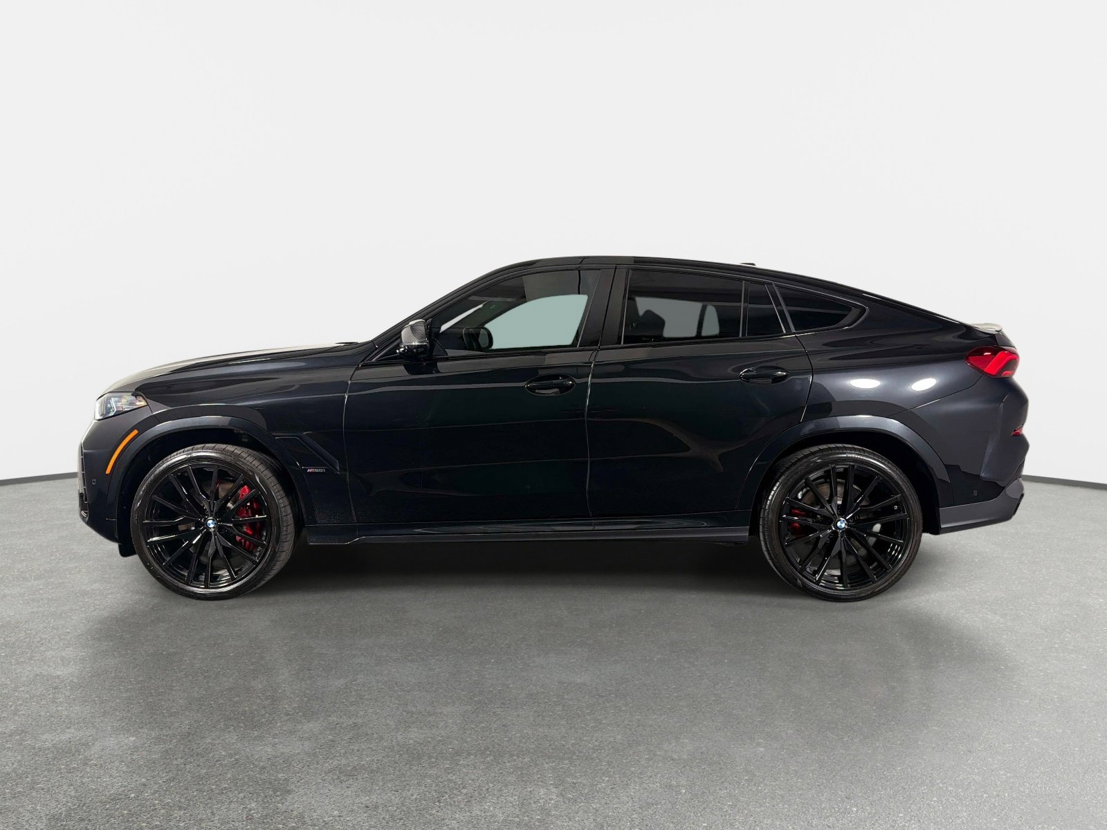 Used 2024 BMW X6 M60i AWD/4WD image 6