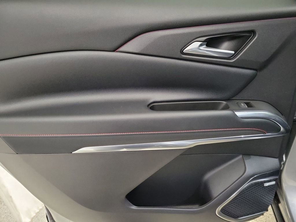 Certified 2024 Chevrolet Traverse RS w/ LPO, Floor Liner Package image 20