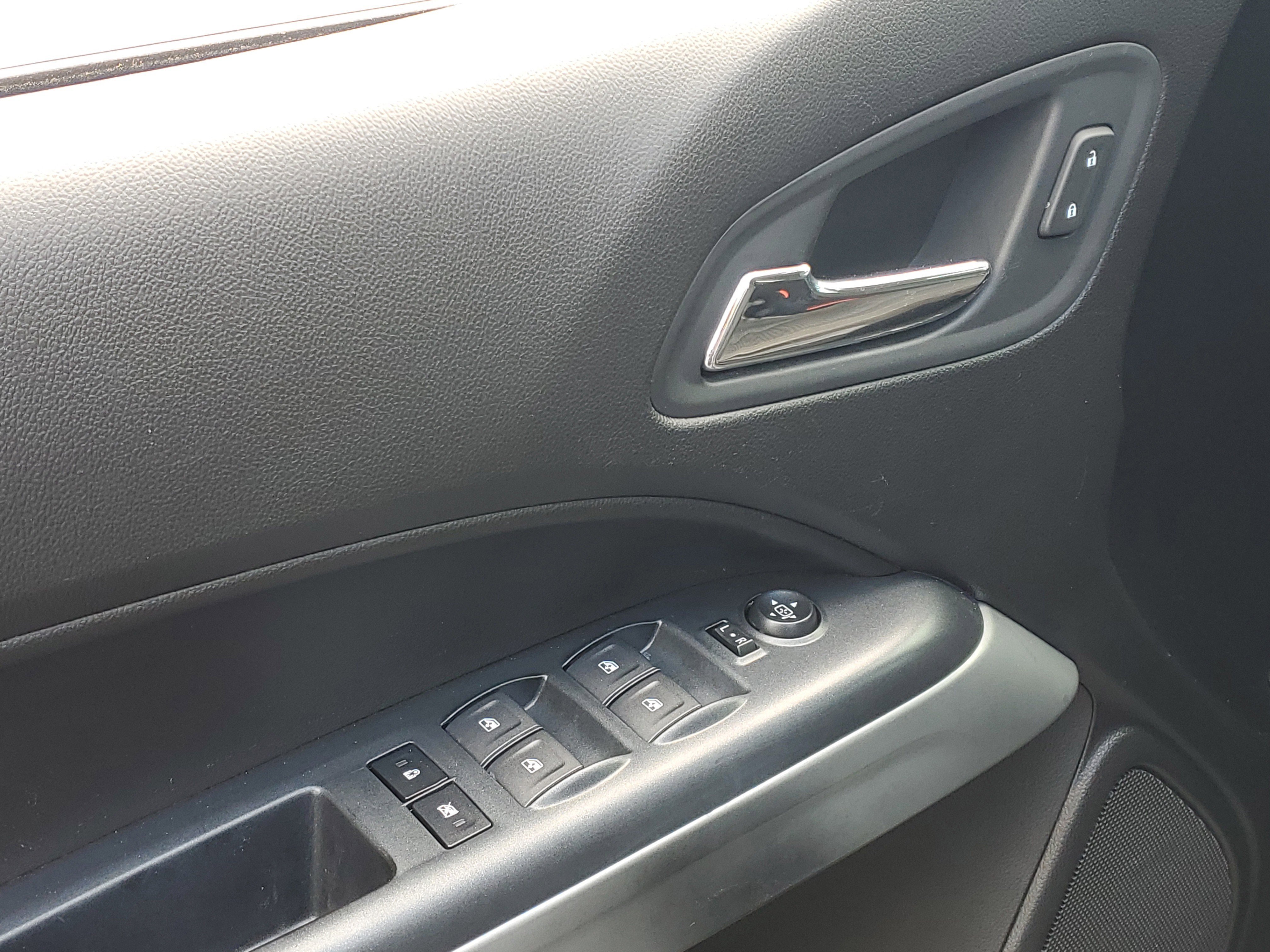 Used 2021 Chevrolet Colorado LT image 19