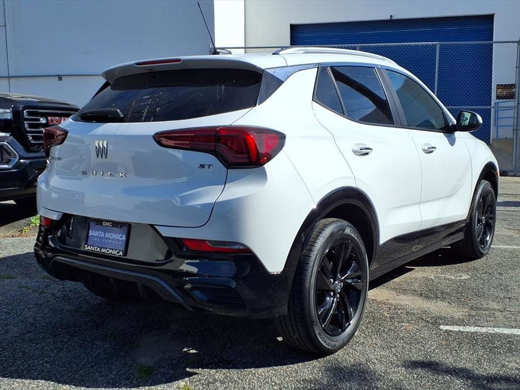 Used 2024 Buick Encore GX Sport Touring image 8