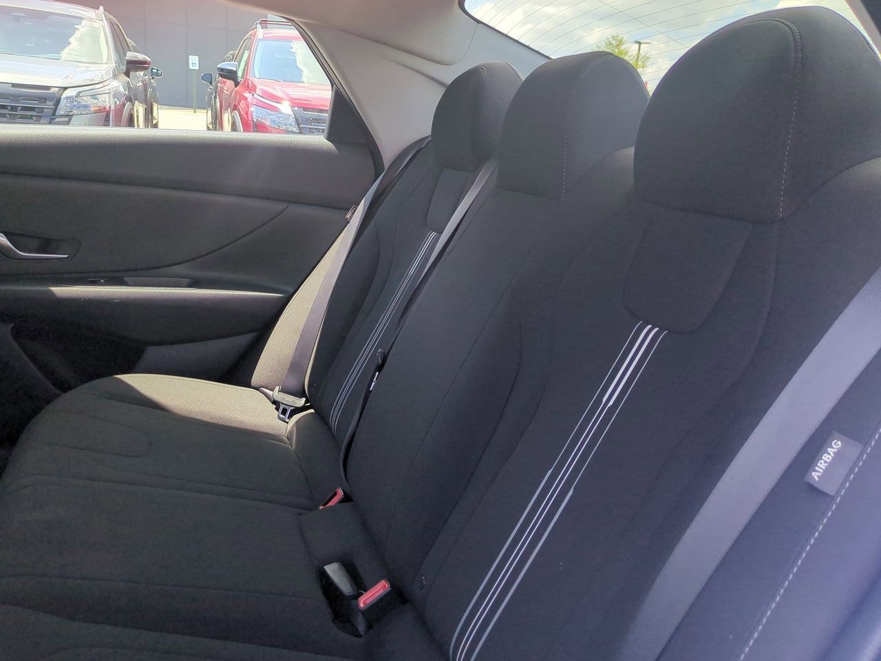 Used 2024 Hyundai Elantra SEL FWD image 31