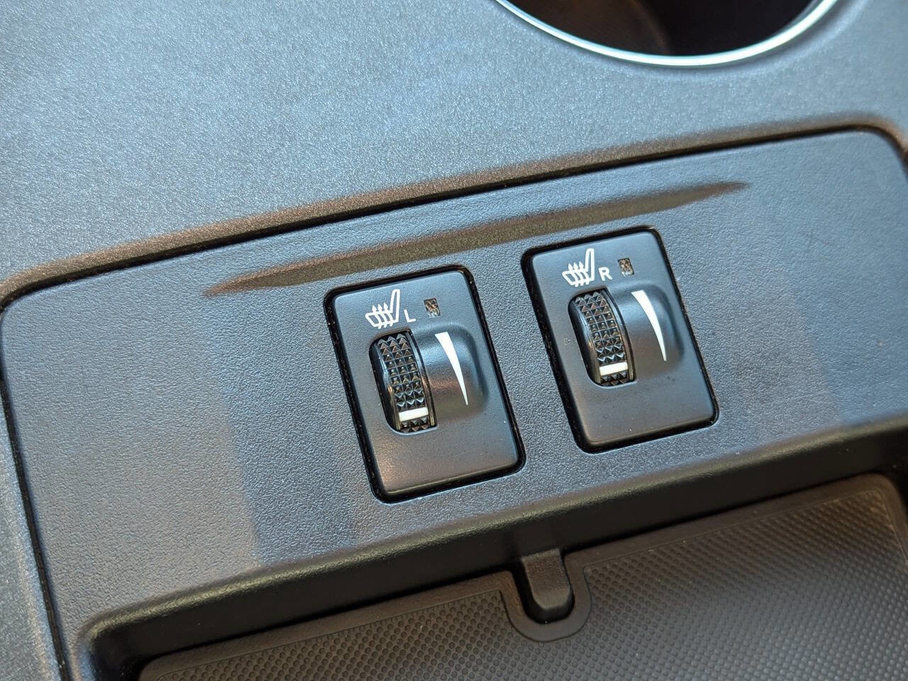 Used 2015 Toyota Camry XSE w/ Moonroof Package image 25