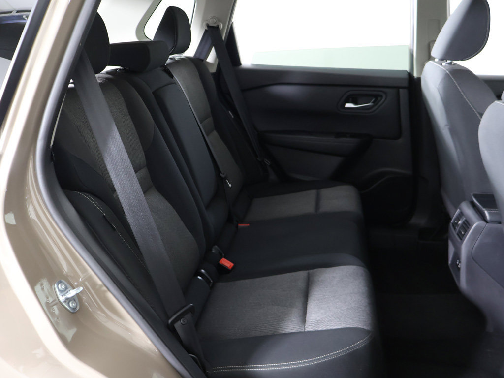 Used 2024 Nissan Rogue SV AWD/4WD image 33
