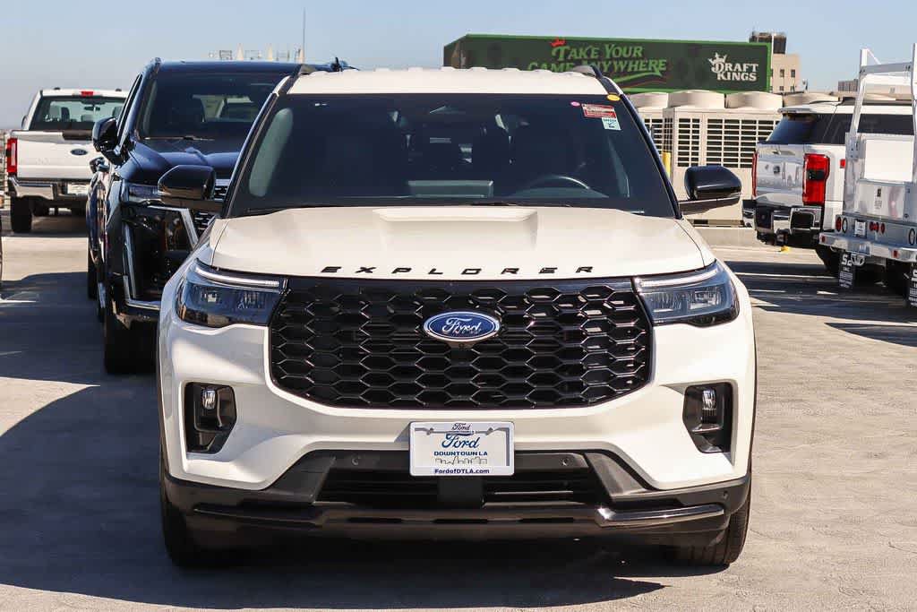 Certified 2025 Ford Explorer ST-Line RWD image 2