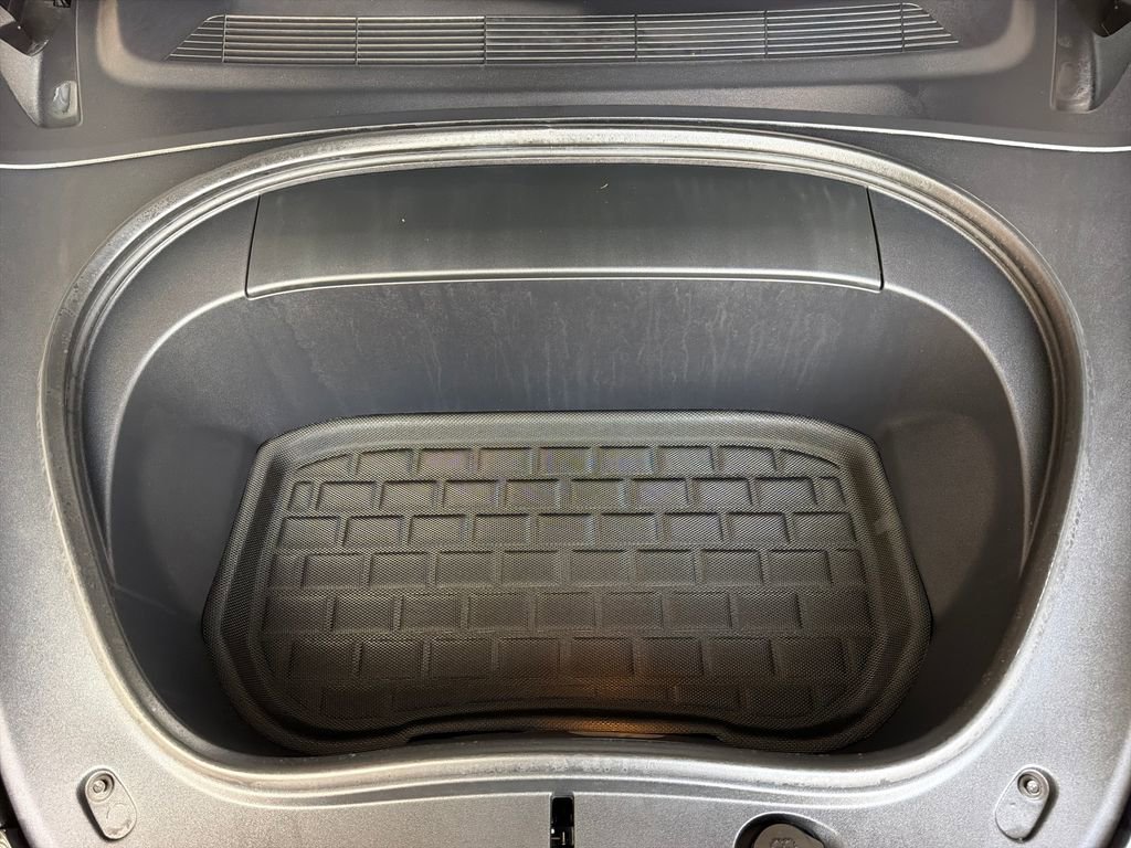 Used 2024 Tesla Model 3 Performance image 31