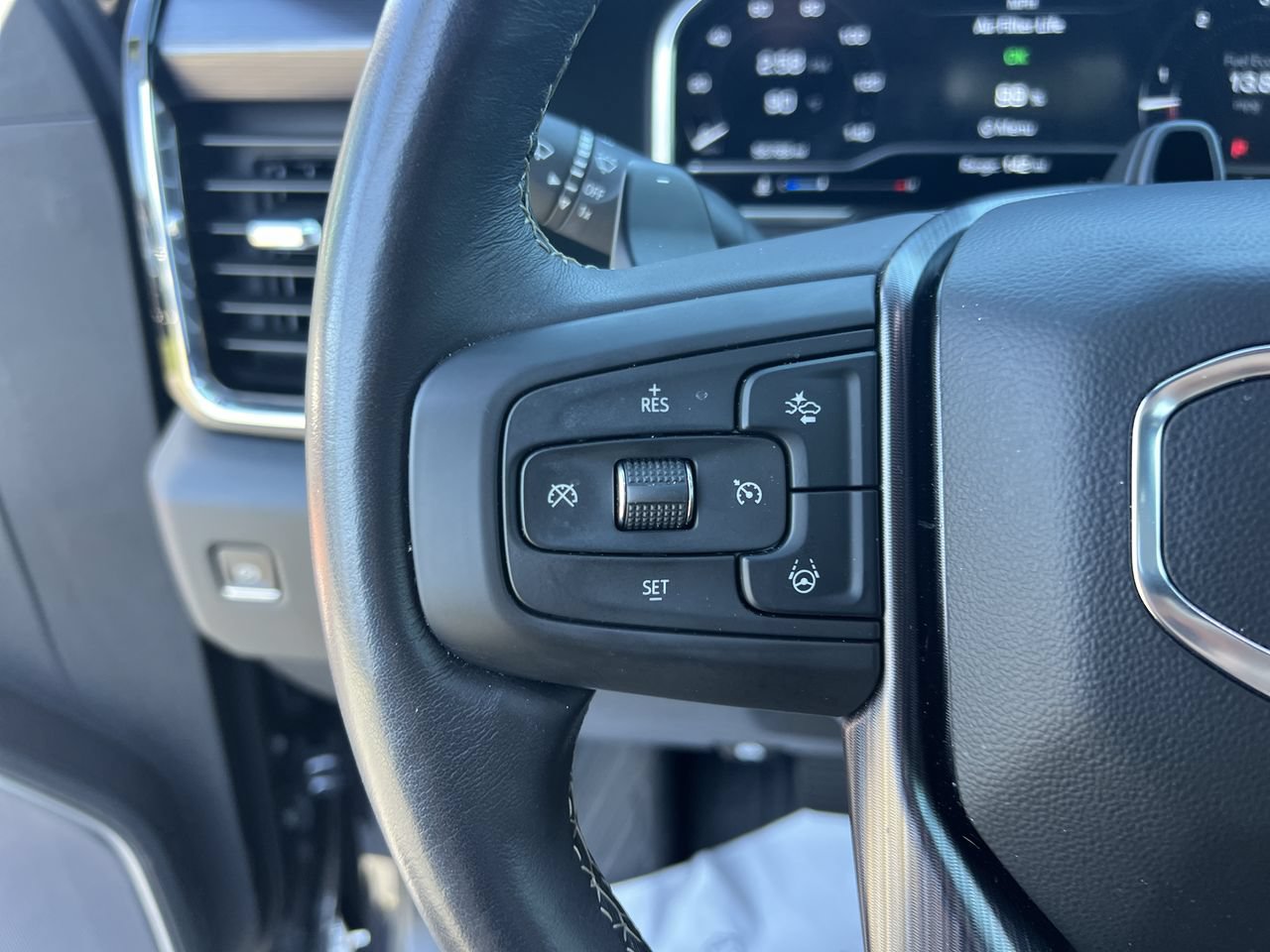 Used 2023 GMC Sierra 1500 Denali Ultimate AWD/4WD image 19