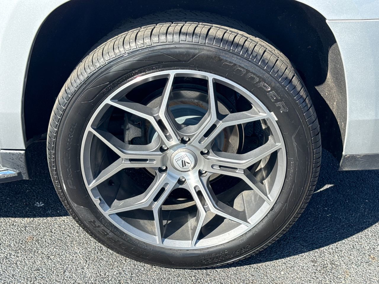 Used 2020 GMC Yukon XL Denali image 10