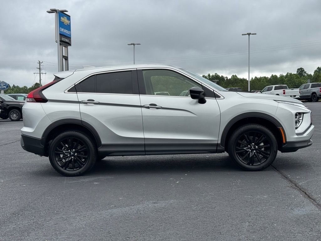 Used 2024 Mitsubishi Eclipse Cross LE image 2