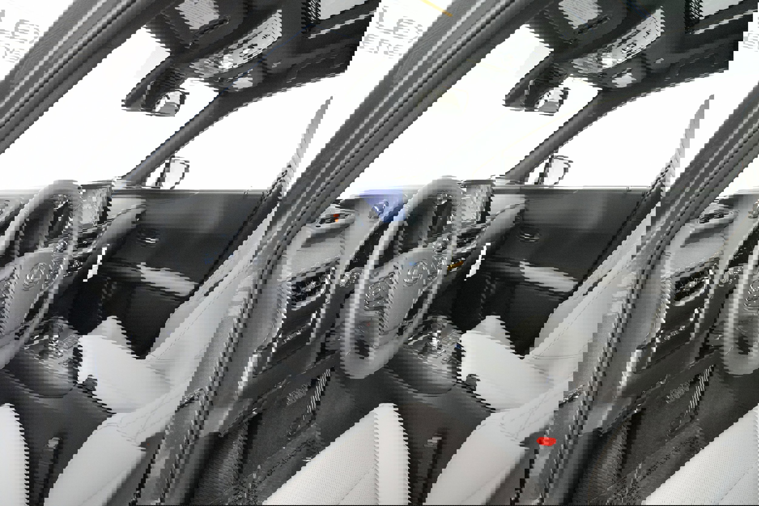 New 2025 Lexus UX 300h FWD image 10