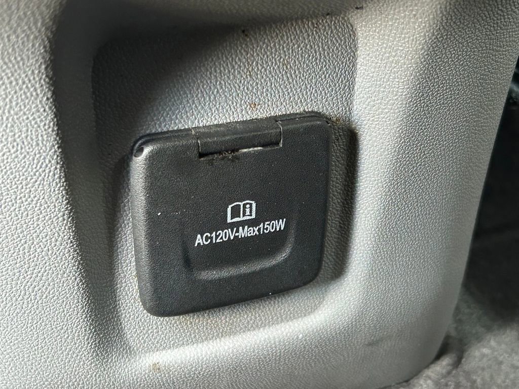 Used 2022 GMC Terrain SLT image 23