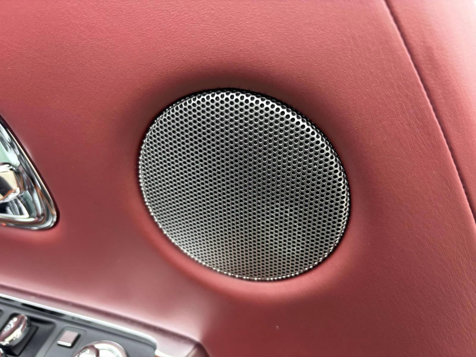 Used 2010 Rolls-Royce Phantom Drophead Coupe image 13