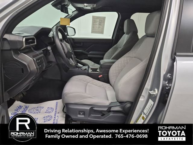 Used 2025 Toyota Tacoma SR5 AWD/4WD image 12