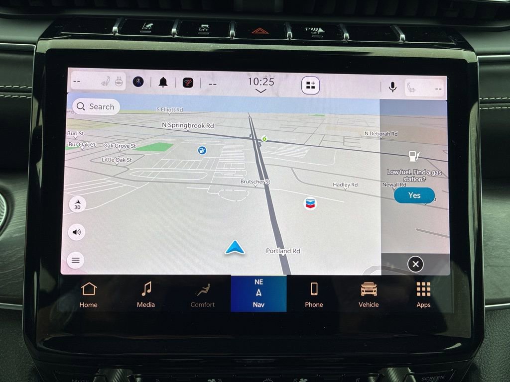 Used 2022 Jeep Grand Cherokee Overland w/ MOPAR Finishing Package image 13