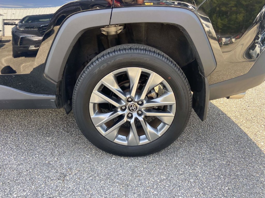 Used 2024 Toyota RAV4 XLE Premium w/ Weather Package FWD image 11